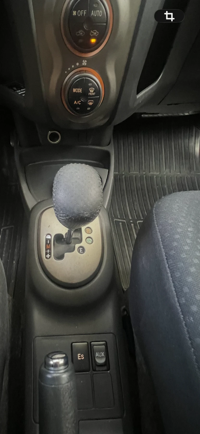 Toyota Yaris, снимка 5 - Автомобили и джипове - 56438942