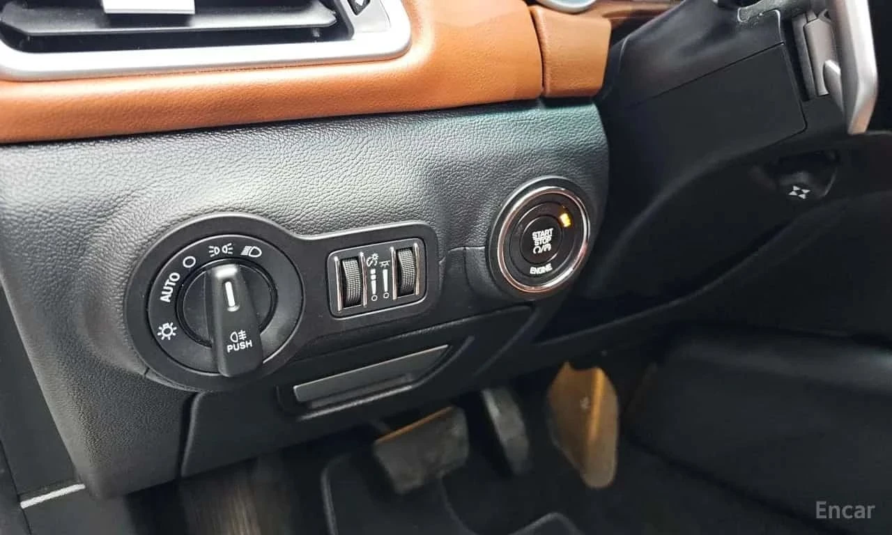 Maserati Ghibli, снимка 12 - Автомобили и джипове - 56689908