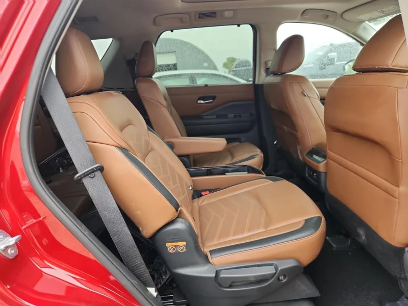 Nissan Pathfinder PLATINUM, снимка 10 - Автомобили и джипове - 53196254