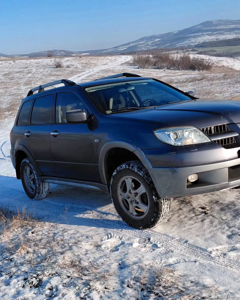 Mitsubishi Outlander, снимка 5 - Автомобили и джипове - 53431240