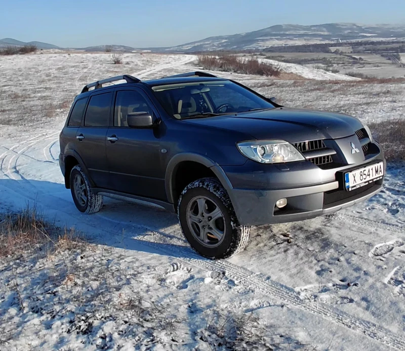 Mitsubishi Outlander, снимка 4 - Автомобили и джипове - 53431240