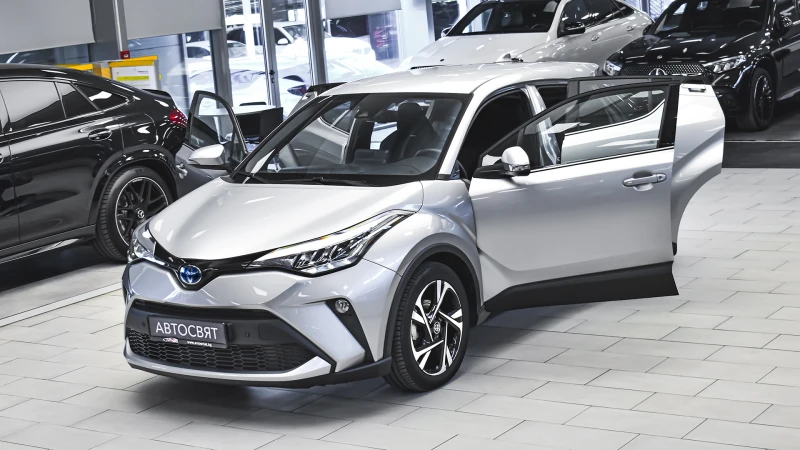 Toyota C-HR 2.0 Hybrid Club Automatic - 56900 лв. - 23164175 1