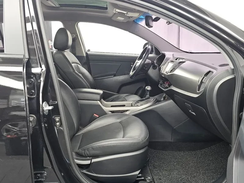 Kia Sportage Sportage R Diesel 2Wd Trendy, снимка 11 - Автомобили и джипове - 55183877