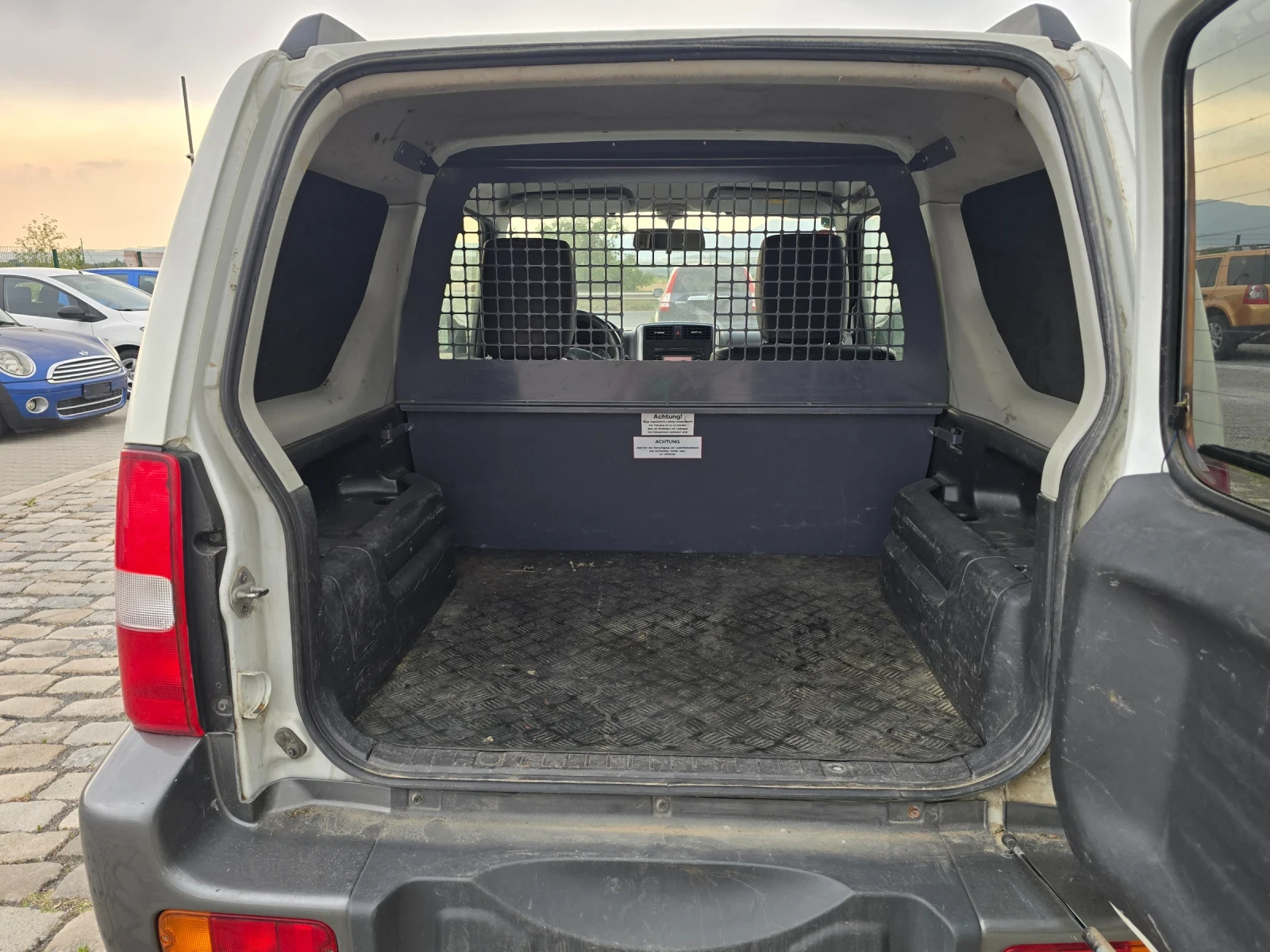 Suzuki Jimny 1.3i 4x4 ТОВАРЕН N1 120900 км. ЕВРО 5 - изображение 9