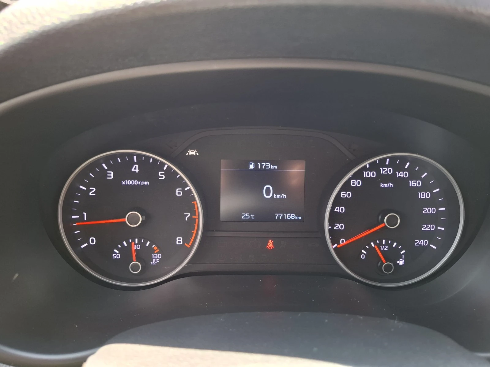 Kia Sportage 1.6 T-gdi Гаранция - изображение 10