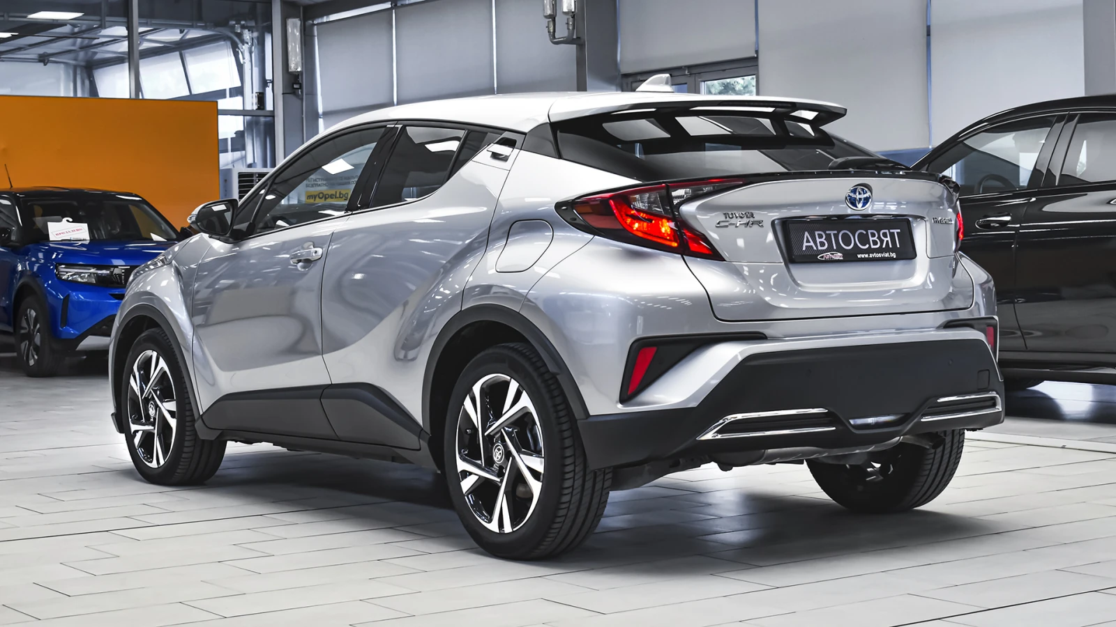 Toyota C-HR 2.0 Hybrid Club Automatic - изображение 7