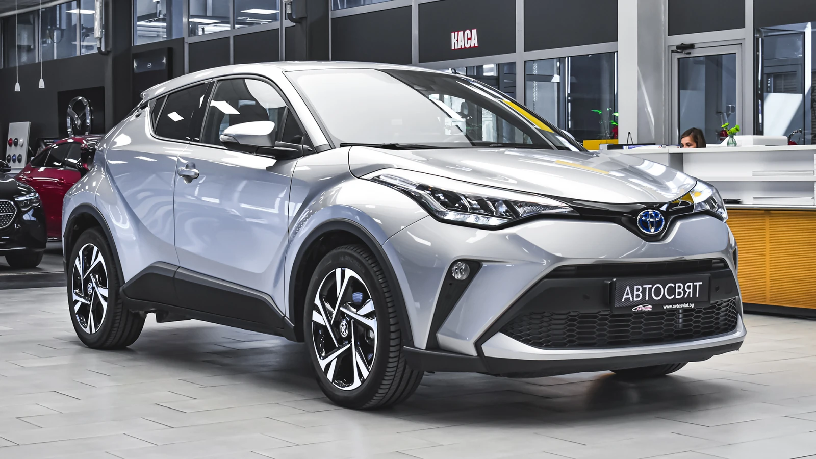 Toyota C-HR 2.0 Hybrid Club Automatic - изображение 5