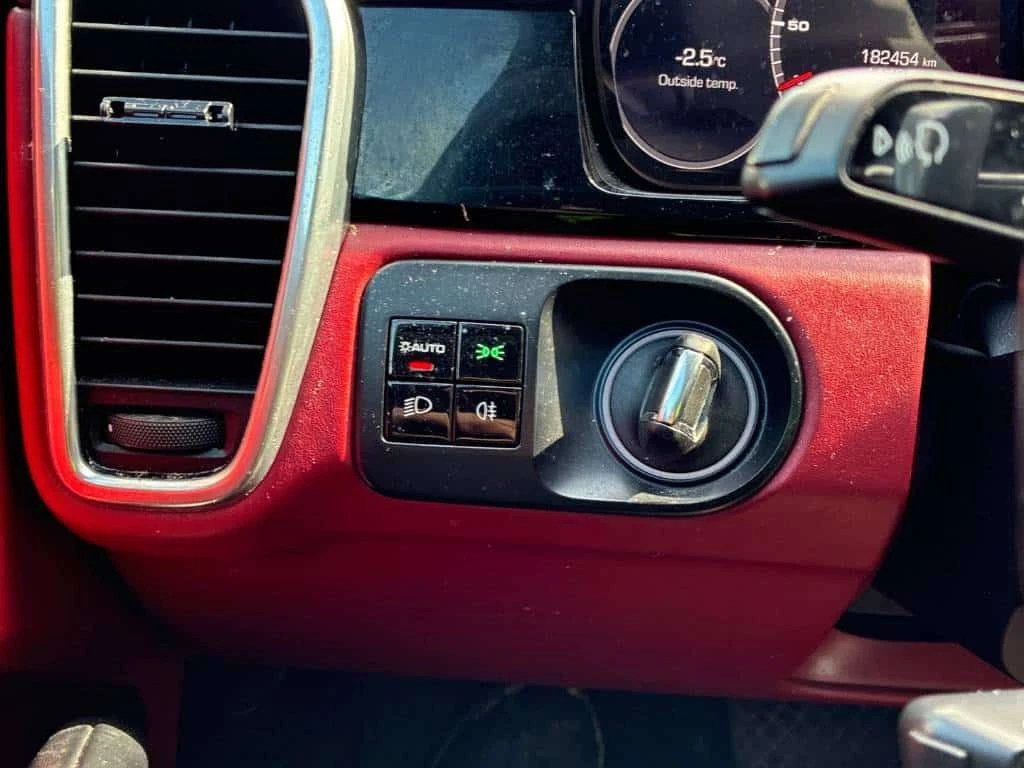 Porsche Cayenne * AWD * ОБДУХВАНЕ * ПОДГРЕВ * ОТ ПРЕДСТАВИТЕЛСТВО, снимка 14 - Автомобили и джипове - 54206692