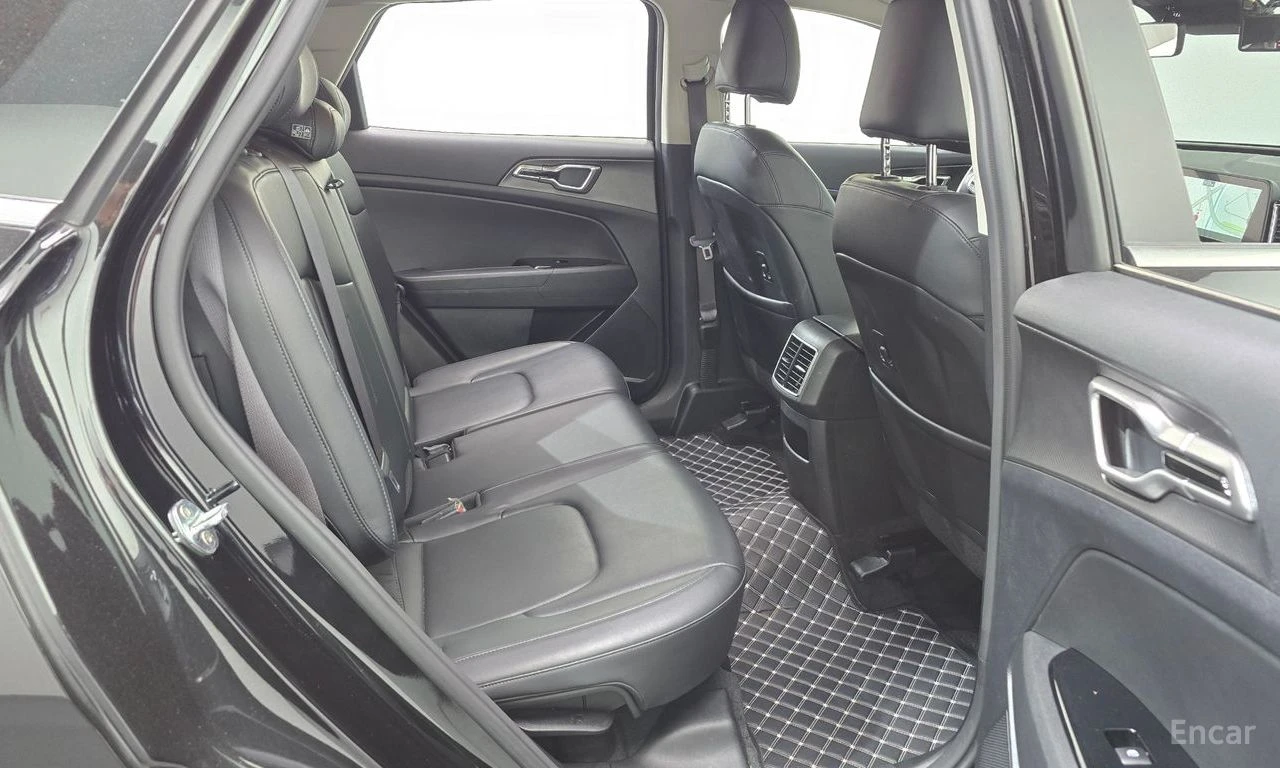 Kia Sportage 1.6 Turbo Prestige 4x4* HARMAN KARDON* DISTRONIC* , снимка 13 - Автомобили и джипове - 54969207