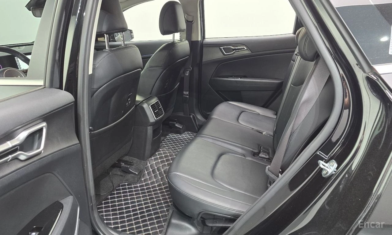 Kia Sportage 1.6 Turbo Prestige 4x4* HARMAN KARDON* DISTRONIC* , снимка 12 - Автомобили и джипове - 54969207