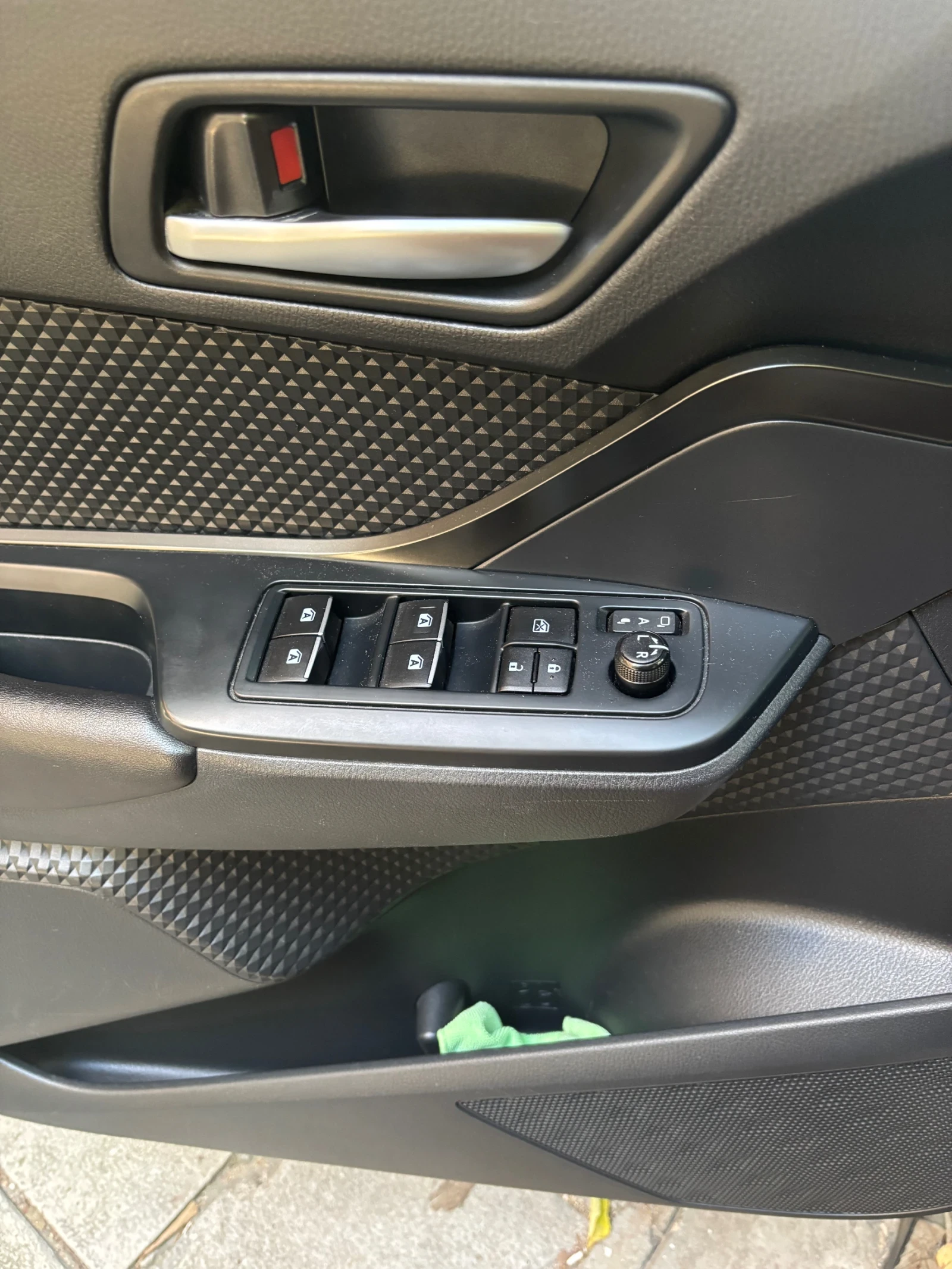 Toyota C-HR, снимка 5 - Автомобили и джипове - 55743900