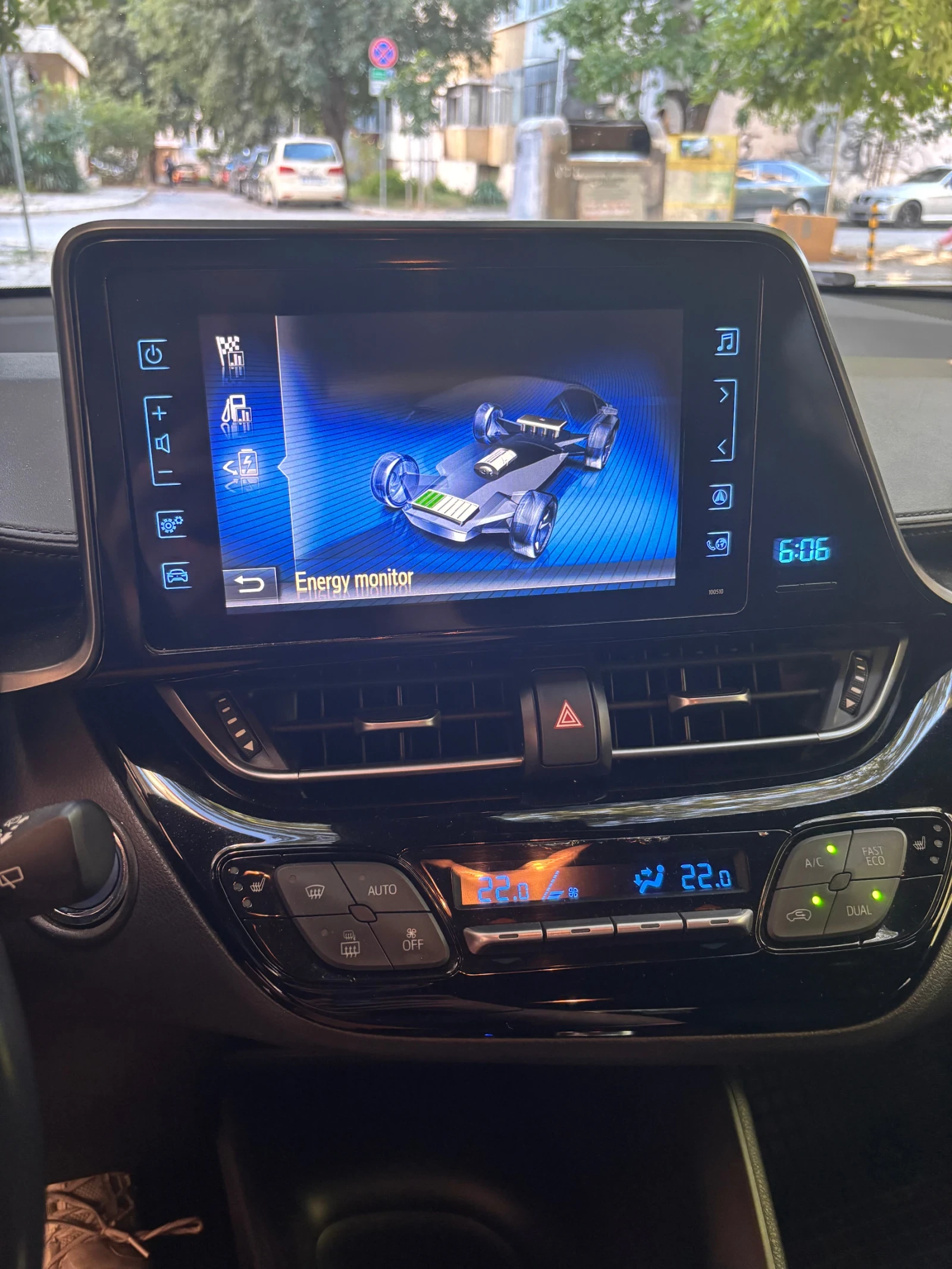 Toyota C-HR, снимка 10 - Автомобили и джипове - 55743900
