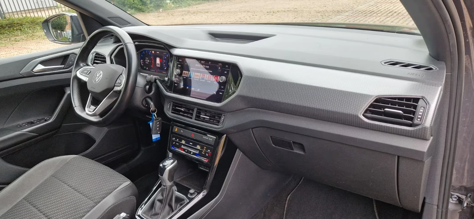 VW T-Cross R-LINE/1.5TSI/150HP/360/327h, снимка 8 - Автомобили и джипове - 55752441