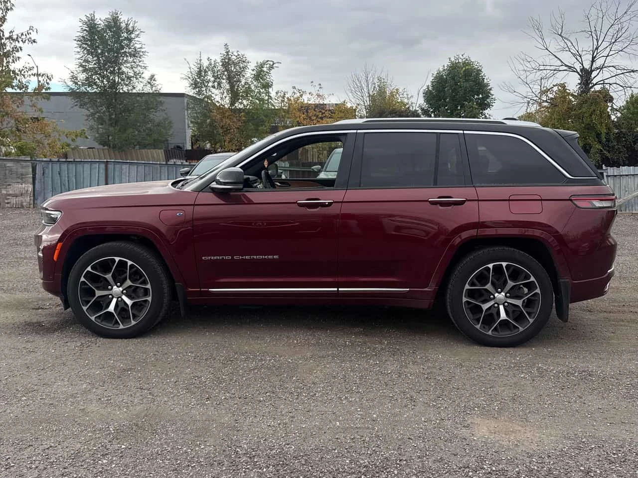 Jeep Grand cherokee  Summit Reserve / CARFAX / FULL / ОТ ПРЕДСТАВИТЕЛС, снимка 3 - Автомобили и джипове - 56310699