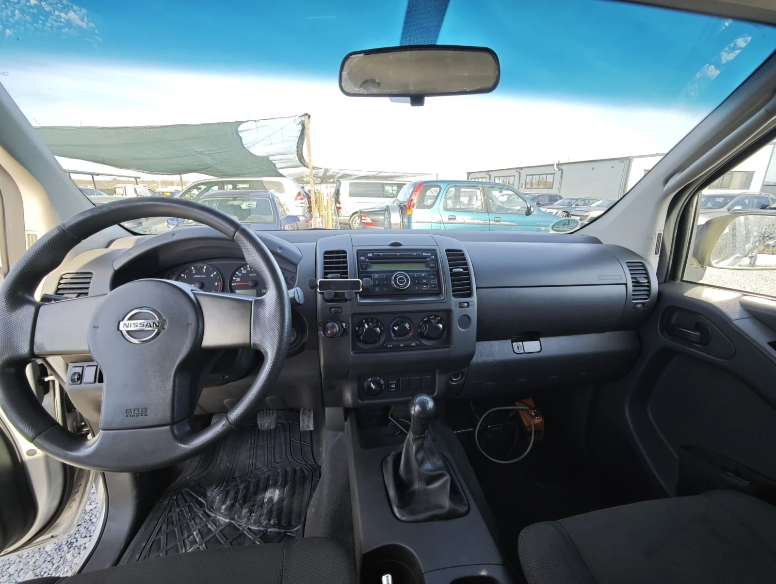 Nissan Navara 2.8, снимка 14 - Автомобили и джипове - 56602337