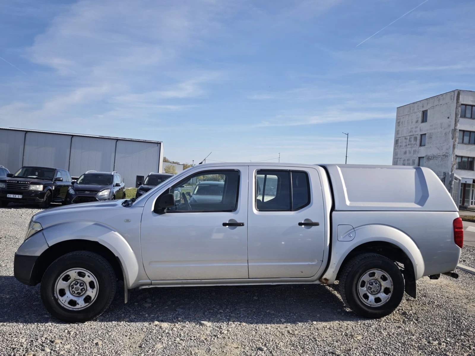 Nissan Navara 2.8, снимка 8 - Автомобили и джипове - 56602337