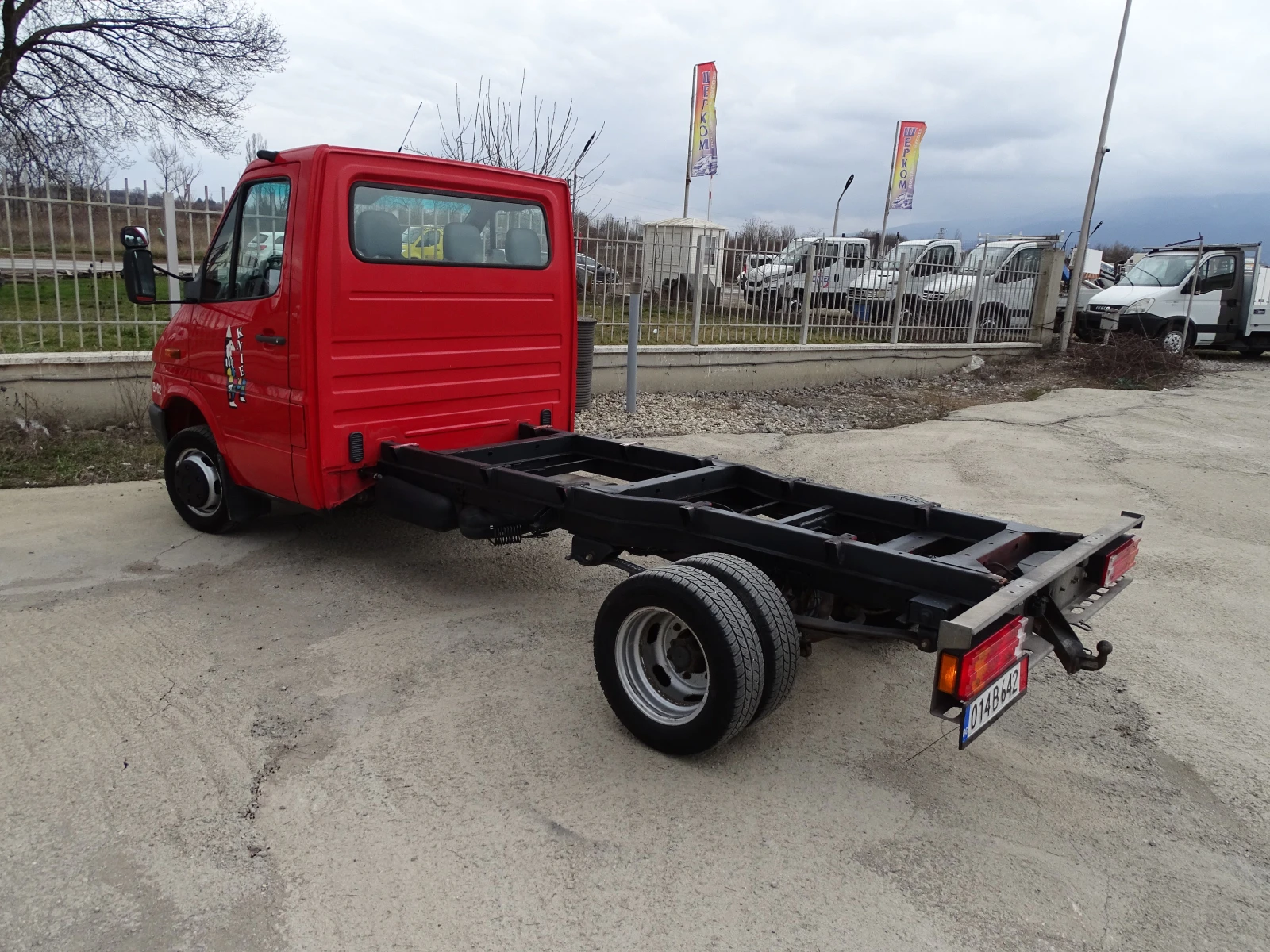 Mercedes-Benz Sprinter 413 ШАСИ, снимка 4 - Бусове и автобуси - 53899907