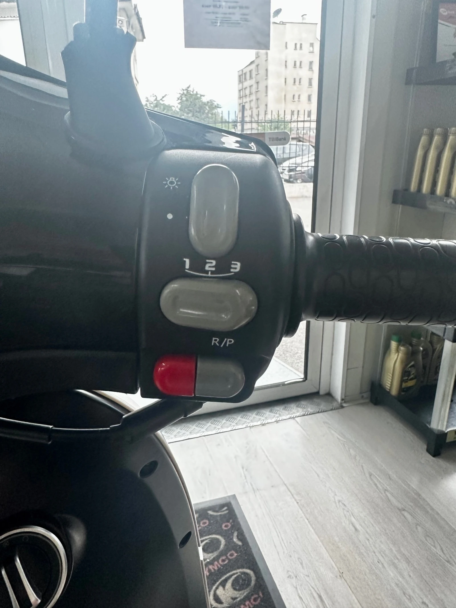 Horwin EK3 150 куб. ел.скутер - изображение 4