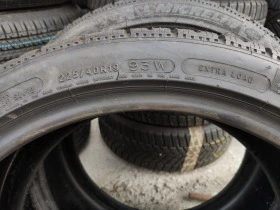 Гуми Зимни 225/40R19, снимка 13