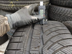 Гуми Зимни 225/40R19, снимка 6