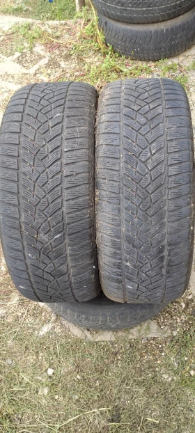 Гуми Зимни 225/55R16, снимка 1 - Гуми и джанти - 47297920