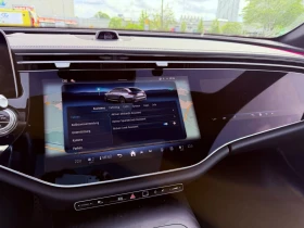 Mercedes-Benz E 220 AMG Superscreen Panorama, снимка 11
