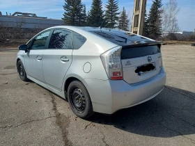 Toyota Prius 1.8 HYBRID, снимка 5