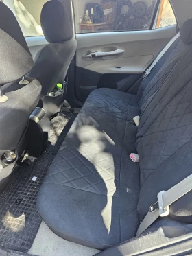 Toyota Auris, снимка 9