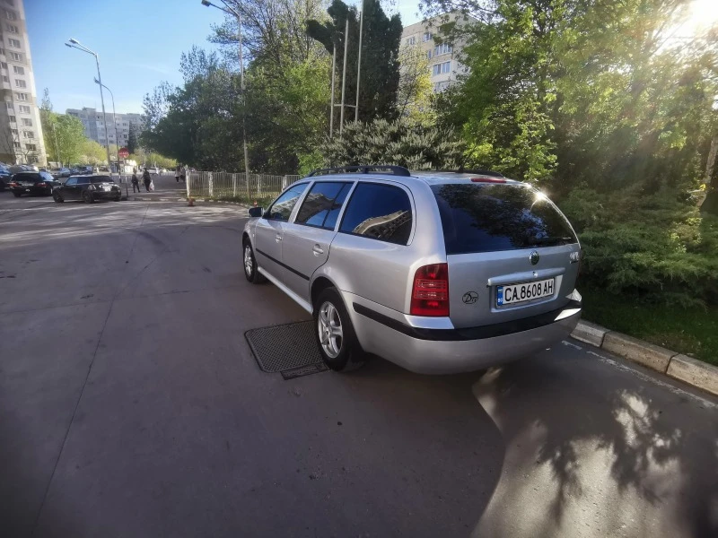 Skoda Octavia TOUR, снимка 5 - Автомобили и джипове - 46909765