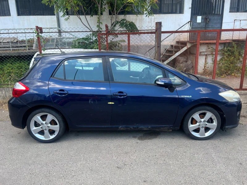 Toyota Auris 1.8 i hybrid , снимка 2 - Автомобили и джипове - 46563139