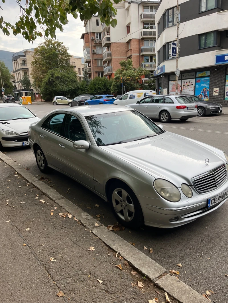 Mercedes-Benz E 320, снимка 8 - Автомобили и джипове - 47593579