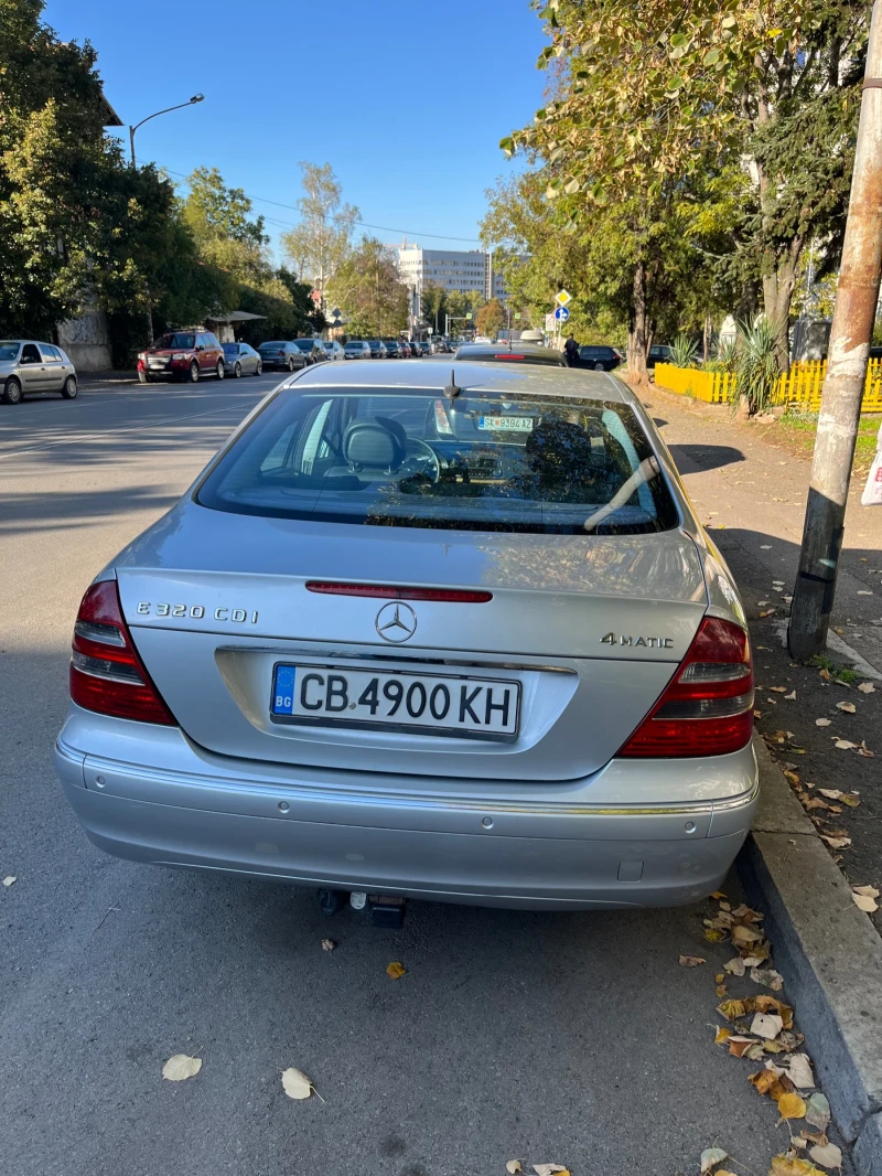 Mercedes-Benz E 320, снимка 5 - Автомобили и джипове - 47593579