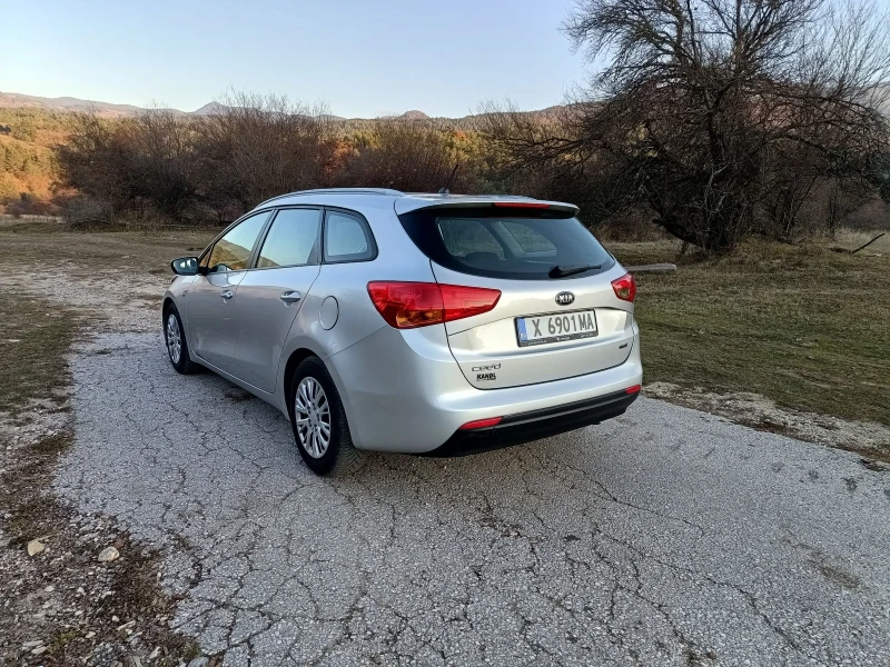 Kia Ceed 1.4 CRDI 90kc 6ck, снимка 5 - Автомобили и джипове - 47915621