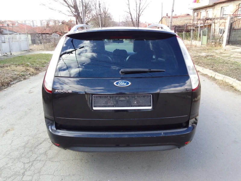 Ford Focus 1.8i Климатик Кожа, снимка 4 - Автомобили и джипове - 48462405