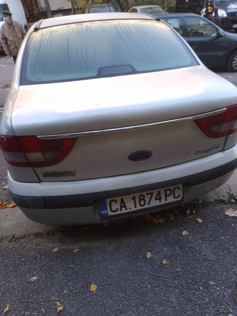 Renault Megane 16 .16 v, снимка 3 - Автомобили и джипове - 48536596