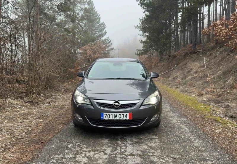 Opel Astra 1.7CDTI, снимка 1 - Автомобили и джипове - 49316247