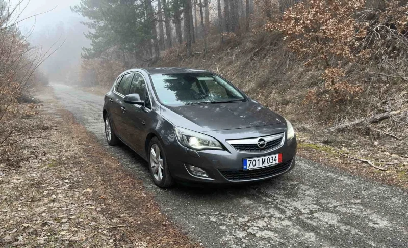 Opel Astra 1.7CDTI, снимка 2 - Автомобили и джипове - 49316247