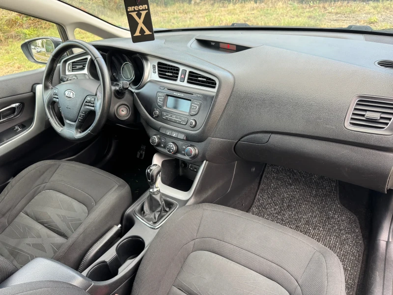 Kia Ceed 1.4i * 6 скорости , снимка 7 - Автомобили и джипове - 51947590