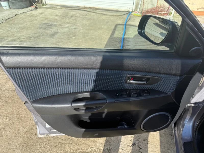 Mazda 3 1.6HDI 109ps, снимка 14 - Автомобили и джипове - 52613803