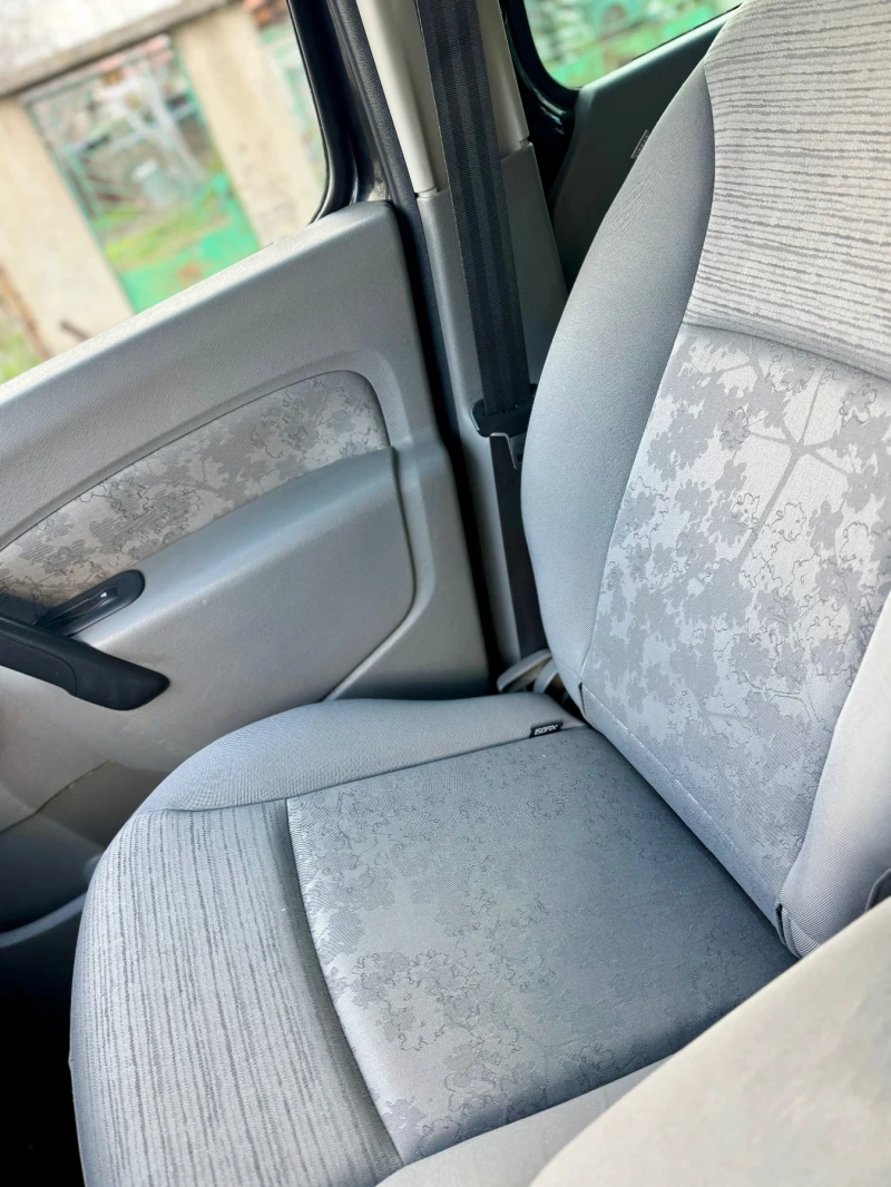 Renault Kangoo 1.6/Aut/Facelift, снимка 14 - Автомобили и джипове - 52920496