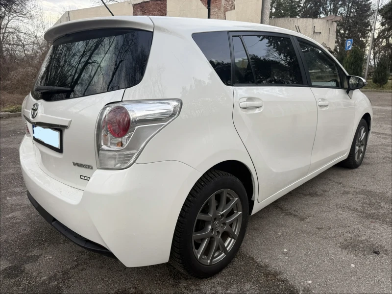 Toyota Verso 1.6 D4D , снимка 5 - Автомобили и джипове - 53397946