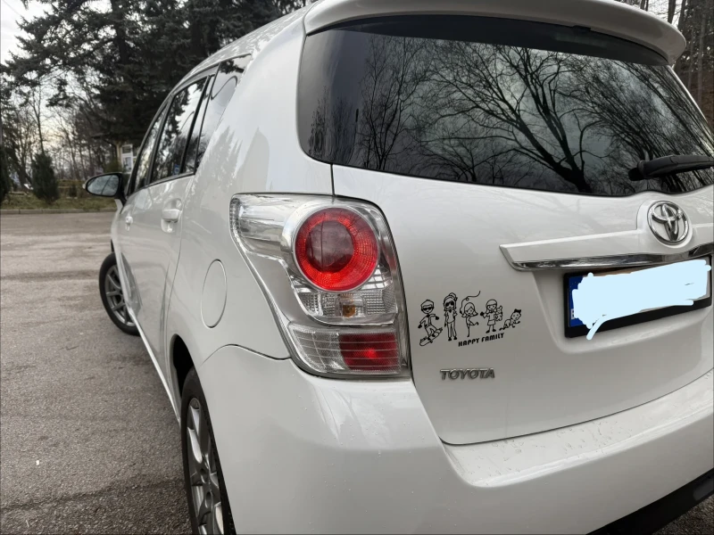 Toyota Verso 1.6 D4D , снимка 17 - Автомобили и джипове - 53397946