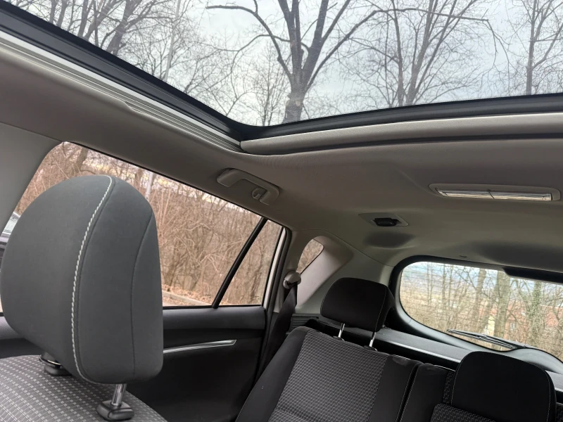 Toyota Verso 1.6 D4D , снимка 16 - Автомобили и джипове - 53397946