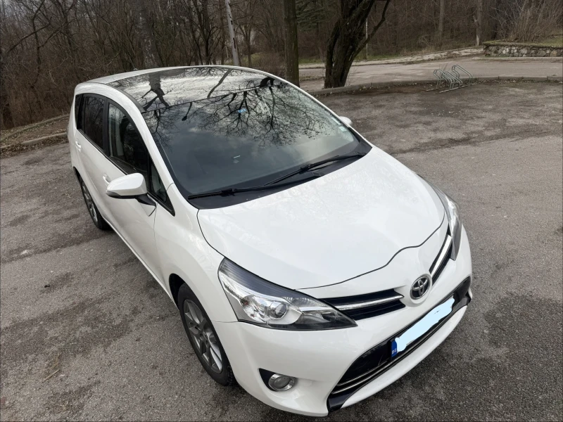 Toyota Verso 1.6 D4D , снимка 3 - Автомобили и джипове - 53397946