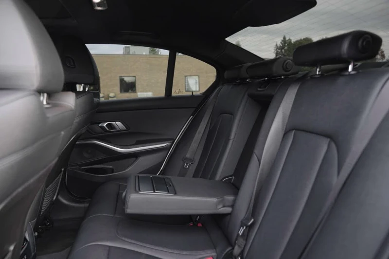 BMW 330 2021* БЕЗ АНАЛОГ, снимка 16 - Автомобили и джипове - 53593346