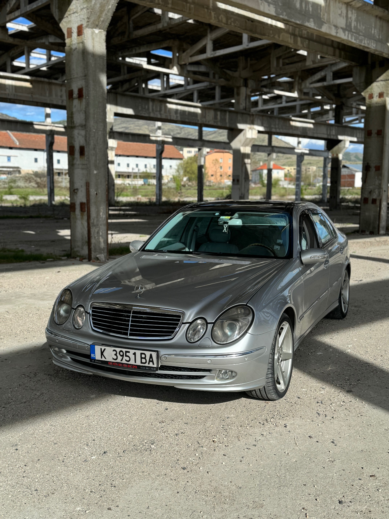 Mercedes-Benz E 270  - изображение 1