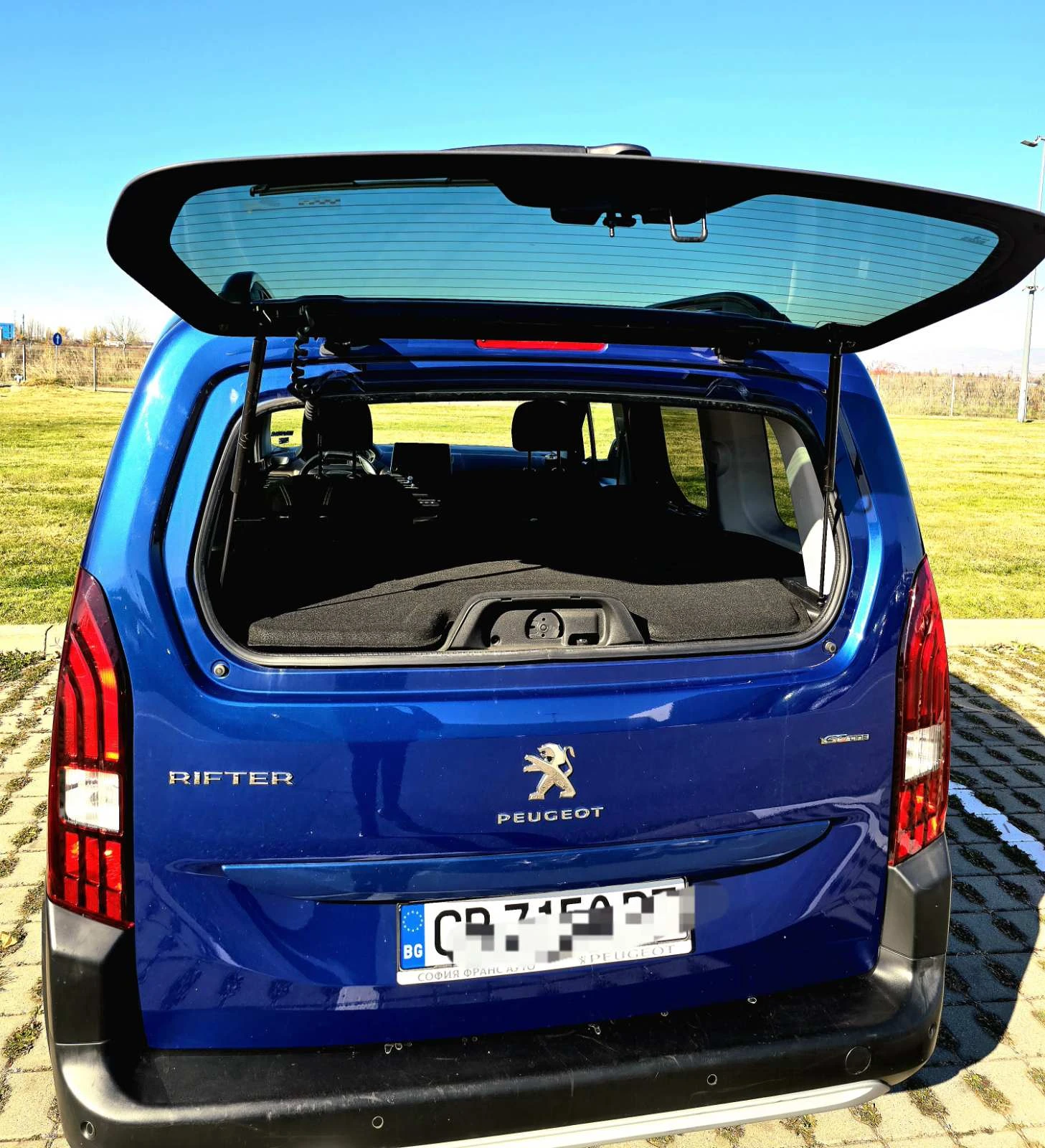 Peugeot Rifter  GT Line 1.5 BlueHDI 1 - изображение 5