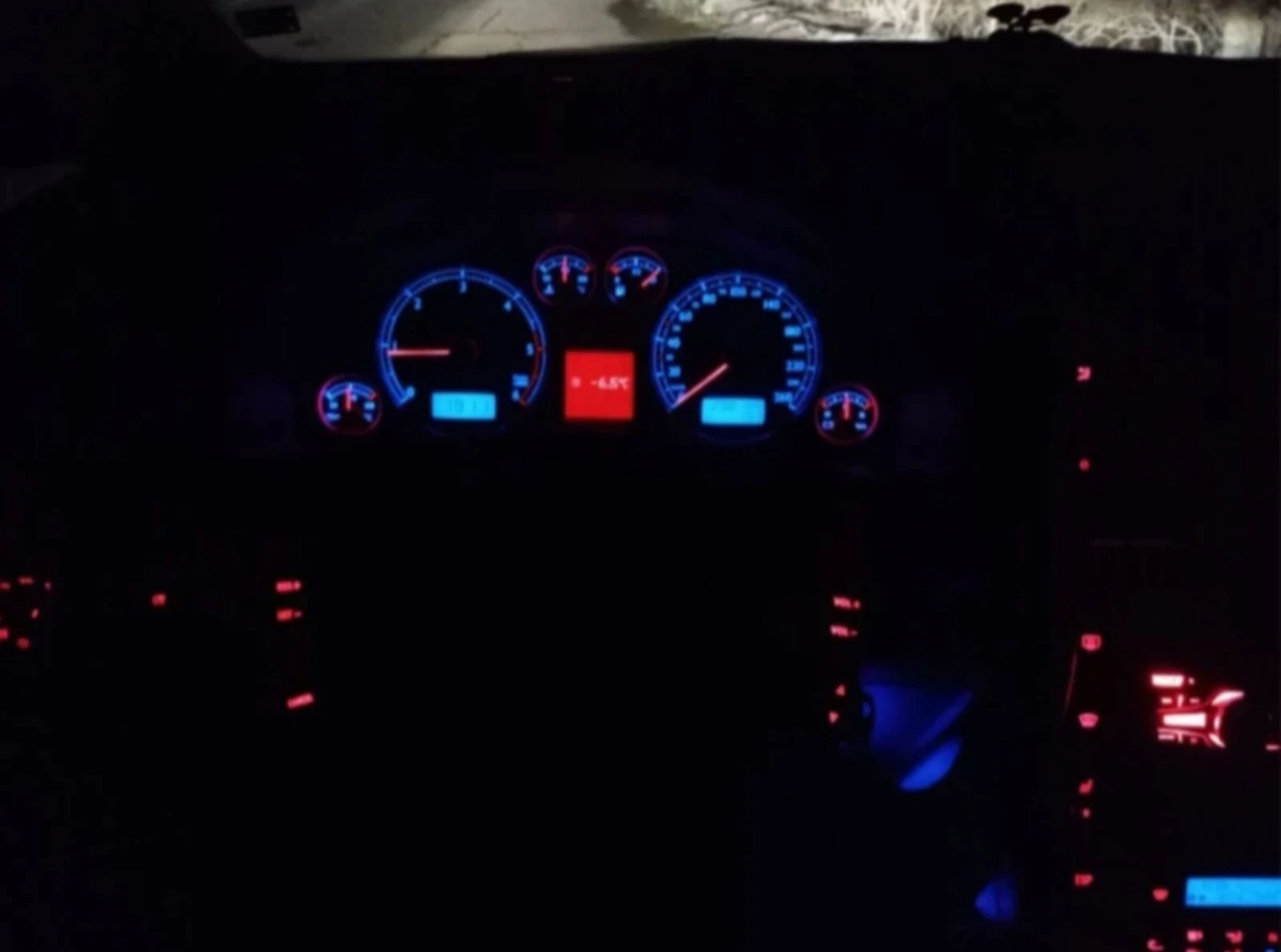 VW Sharan  - изображение 7