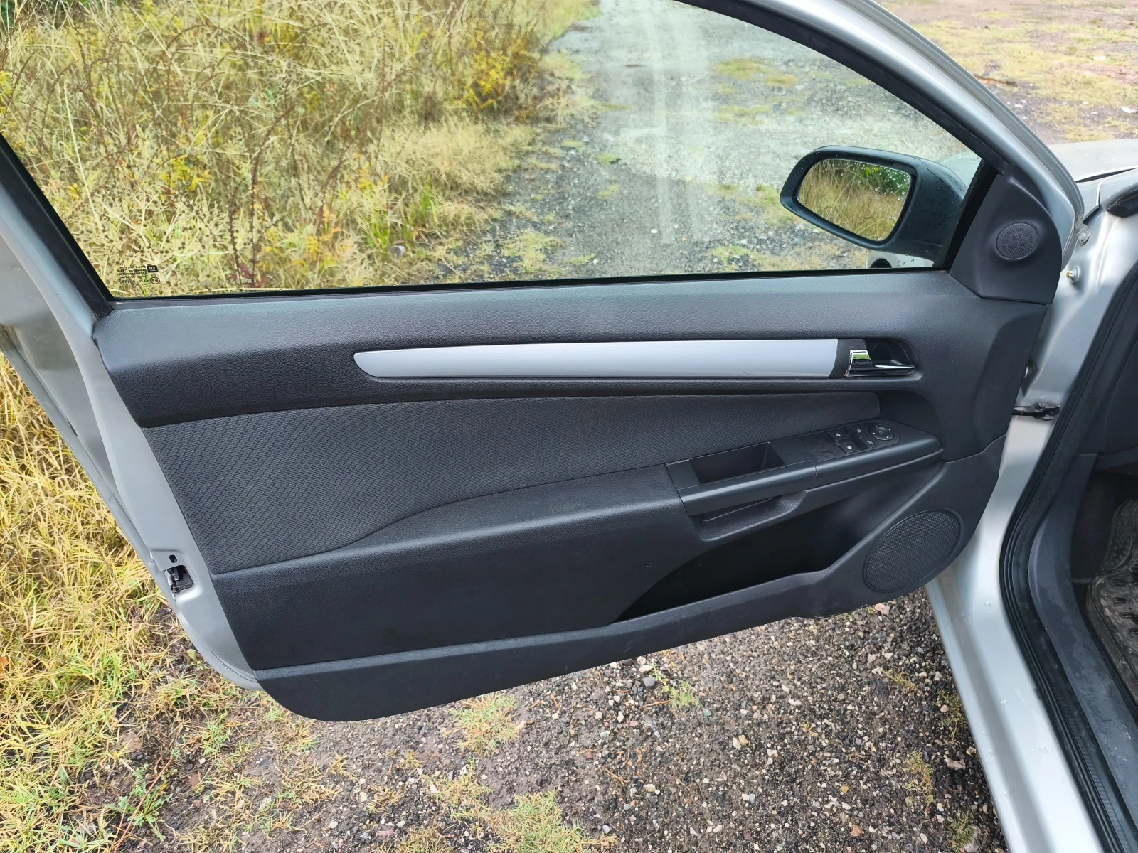 Opel Astra 1.7 GTC - изображение 9
