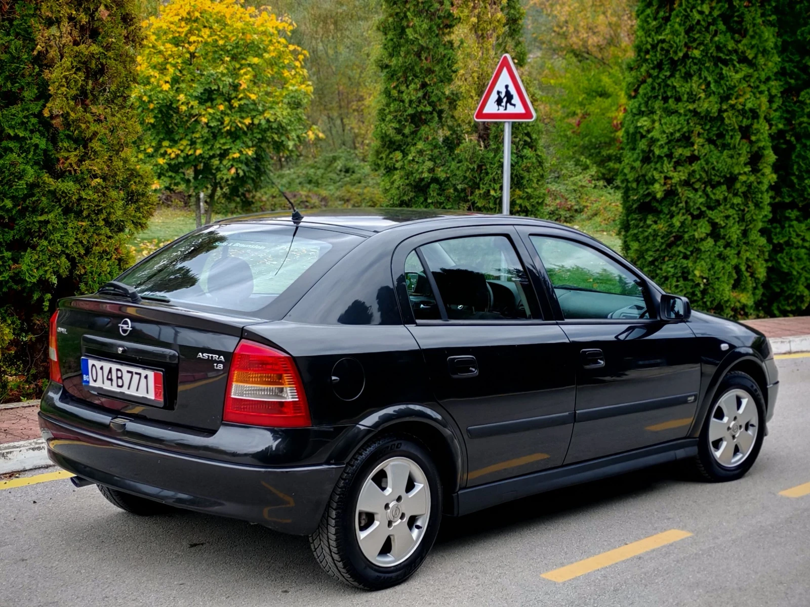 Opel Astra 1.6MI(84)* COMFORT-EDITION* НОВ ВНОС*  - изображение 8